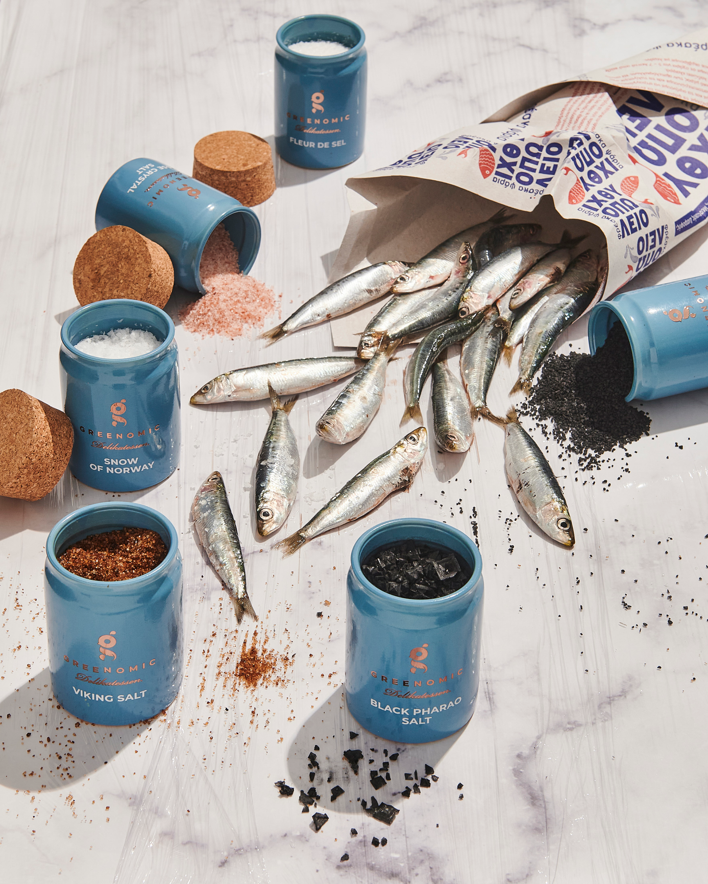 Greenomic Meersalz - verfeinert - Handgeschöpftes Fleur de Sel mit Oregano & Thymian, Zitronenschalen oder Buchenholz geräuchert, 120g Tontopf