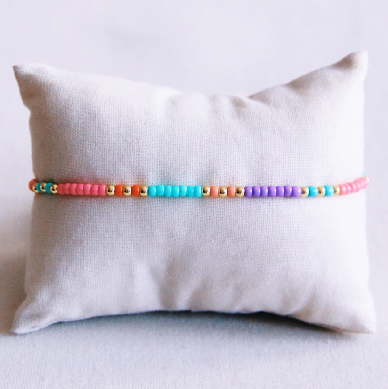 Modeschmuck mit Cluster von Edelsteinen und Sommerlaune