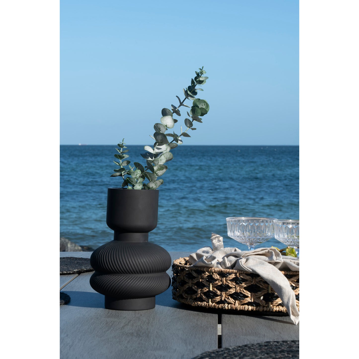 Skandi Vase schwarz - 15x22cm