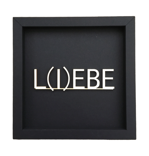 L(I)EBE - Holzschrift in hochwertigen Kartonrahmen schwarz 14cm