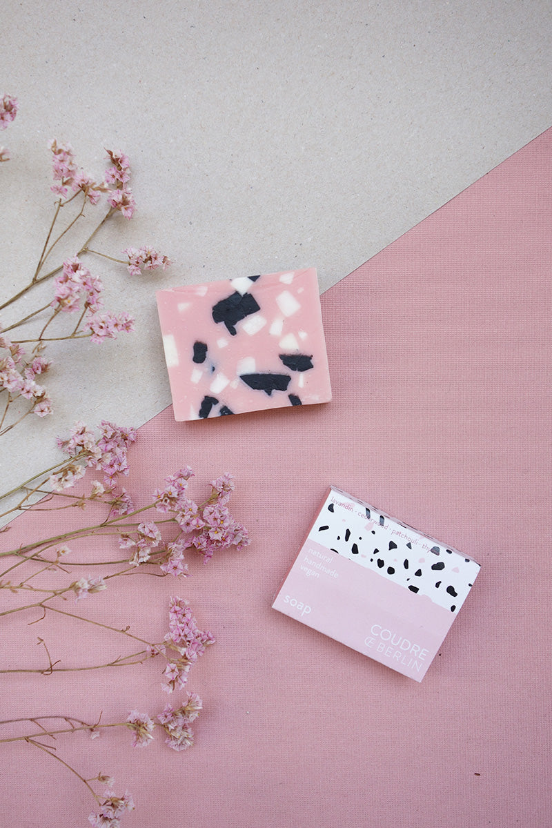 Handgefertigte Seife „Terrazzo“ schwarz